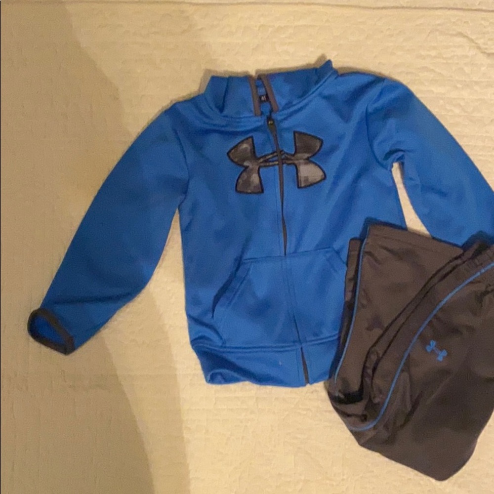 SOLD 4t under armour outfit